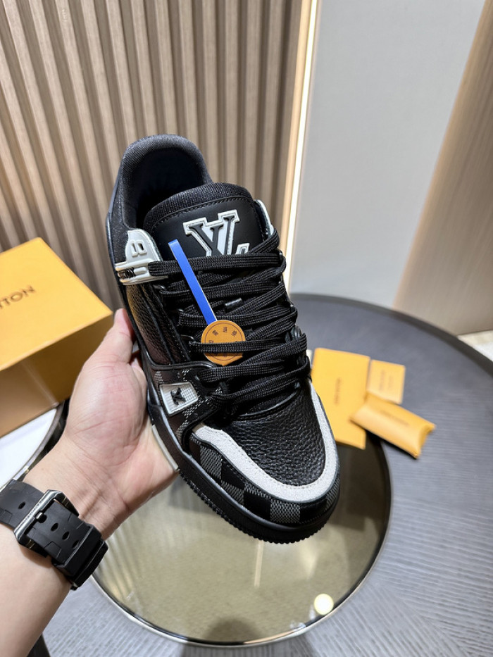 LUSV SNEAKERS