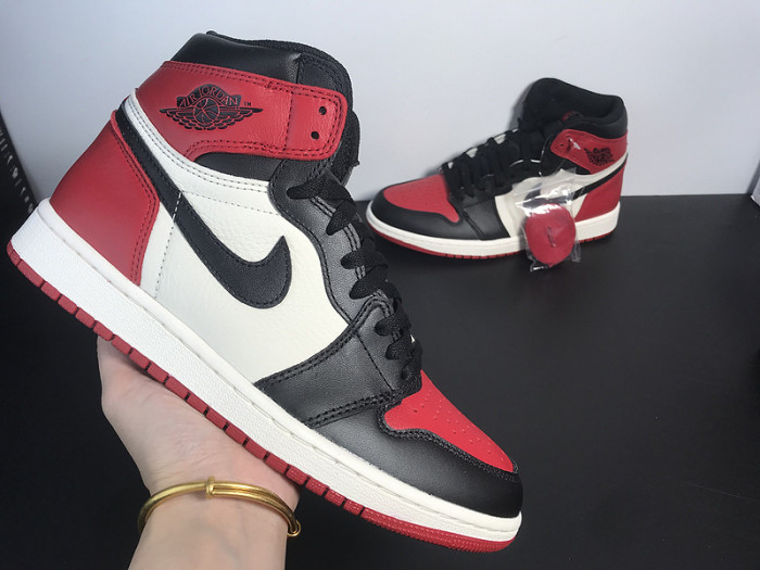 Air Jordan 1 Retro High OG 