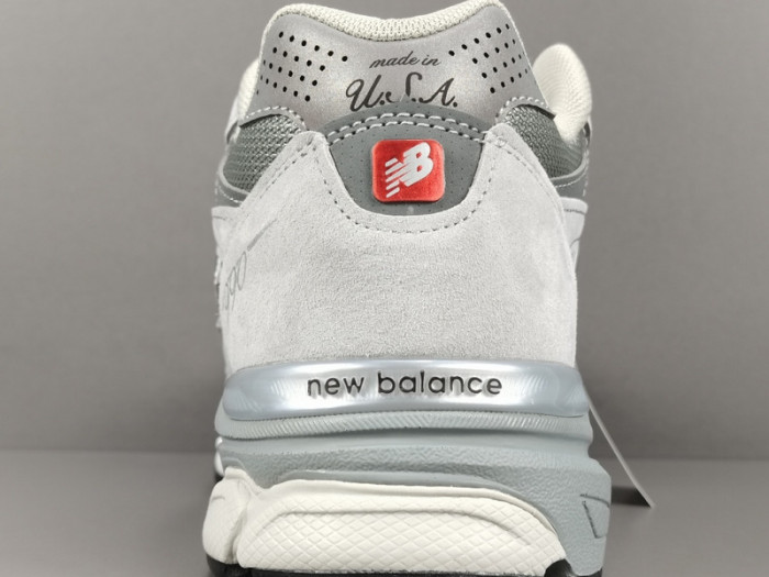 New Balance 990 V3 U990GY3