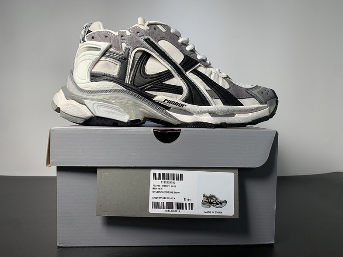 BALCIA RUNNER SNEAKER