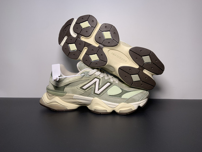New Balance 9060 Olivine U9060eec