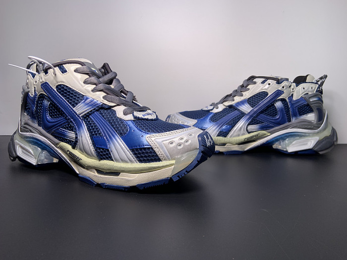 BALCIA RUNNER SNEAKER