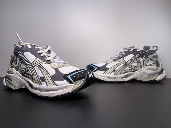 BALCIA RUNNER SNEAKER