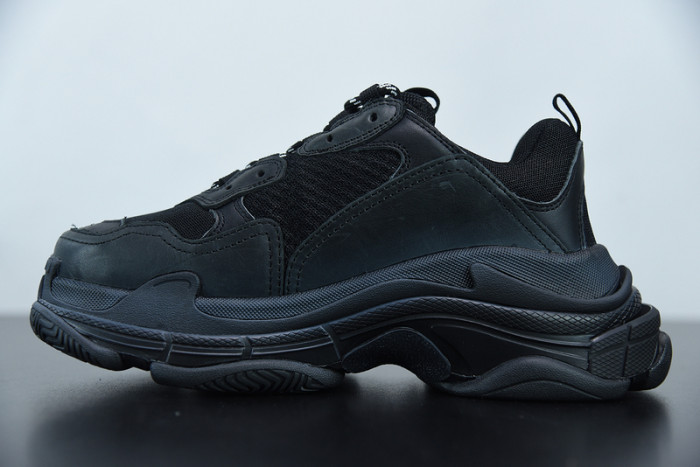 BALCIA Triple S Sneaker