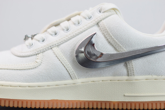 Travis Scott x Air Force 1 AQ4211-101