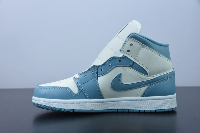 Air Jordan 1 Mid "UNC" BQ6472-141