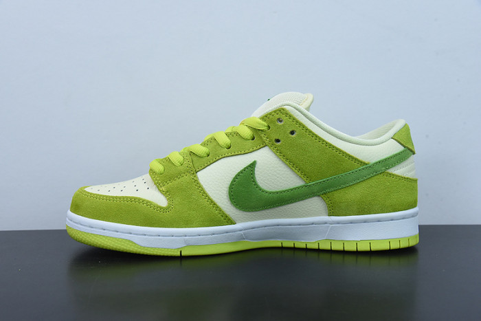 Nike SB Dunk Low Green Apple DM0807-300