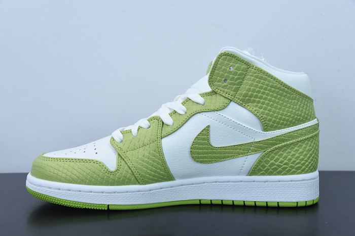 Air Mid SE "Green Python" DV2959-113