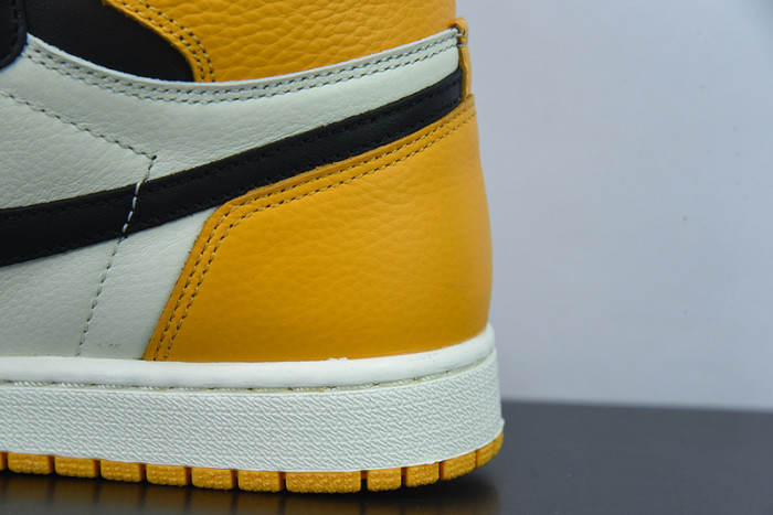 Air Jordan 1 High OG "Yellow Toe" 555088-711