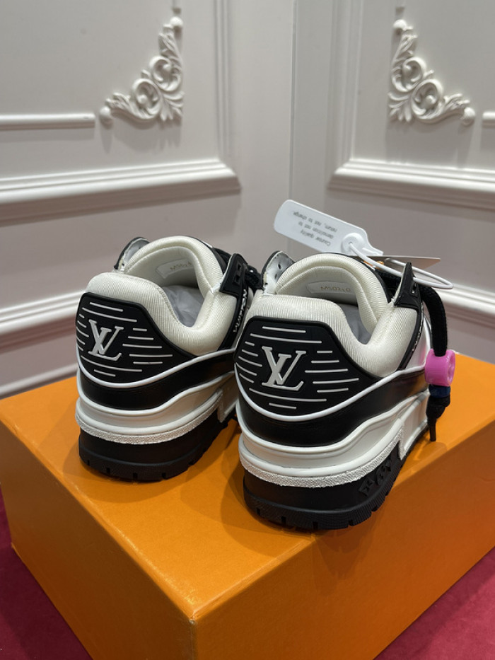 LUSV SNEAKERS