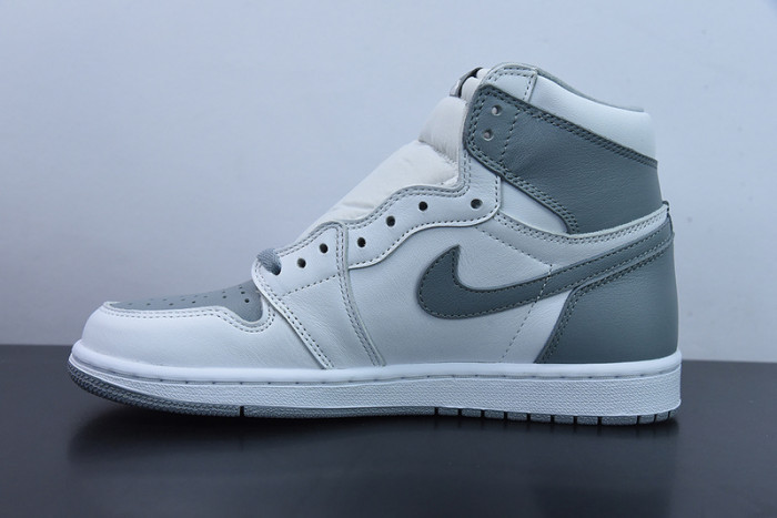 Jordan 1 Retro High OG Stealth - 555088-037