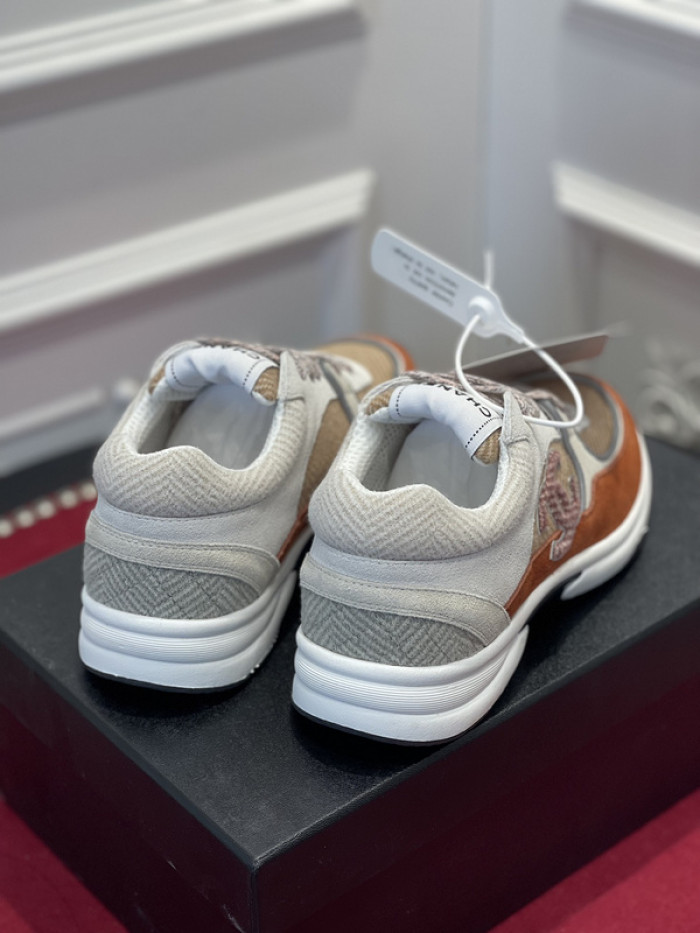 CHNL Sneaker