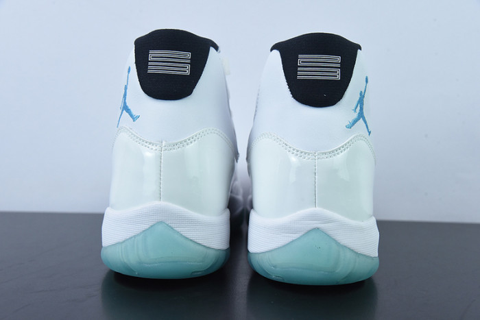 Air Jordan 11 Retro 