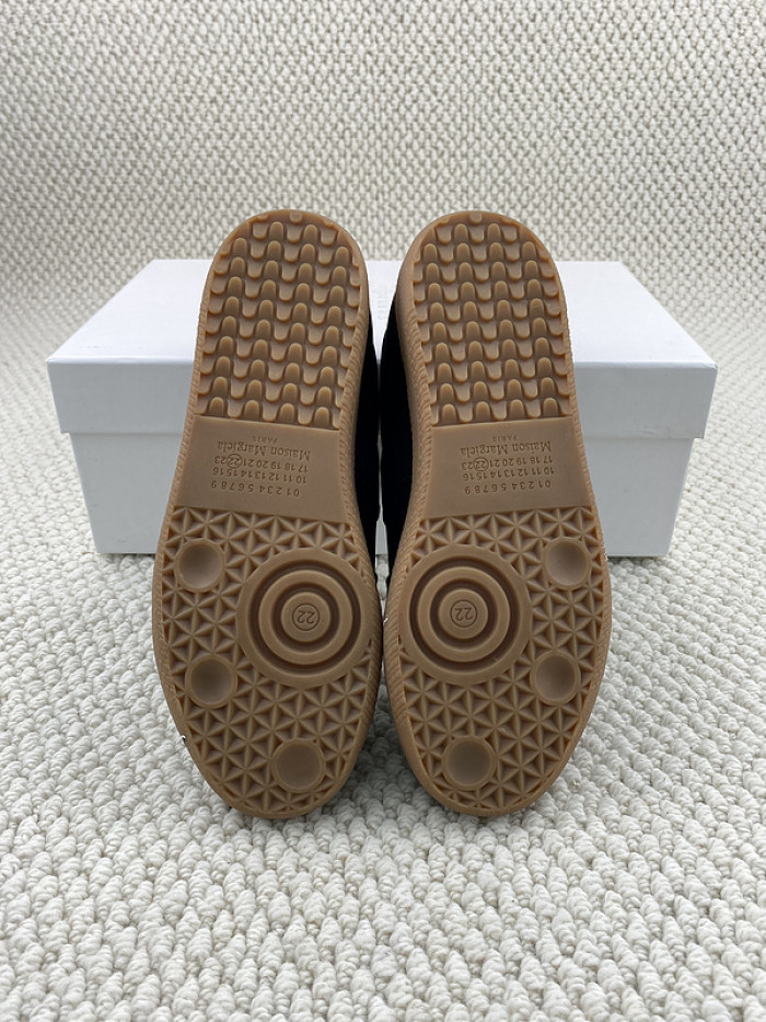 ma*s*n Ma*i*la sneaker