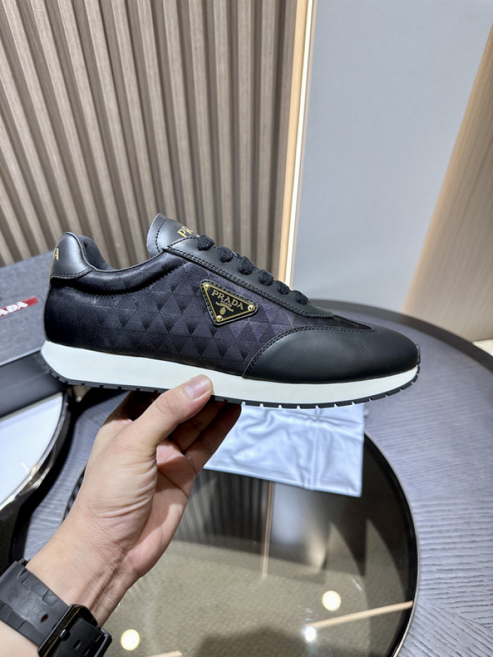 PRDA Sneaker