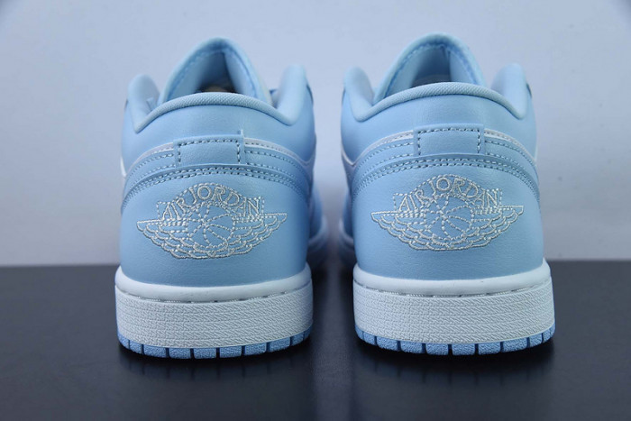 Wmns Air Jordan 1 Low 
