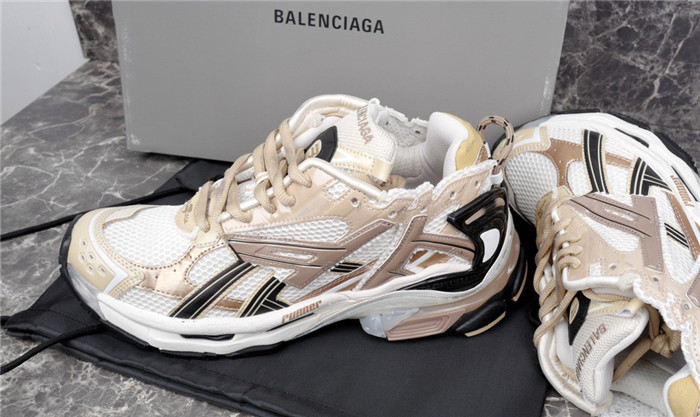 BALCIA RUNNER SNEAKER