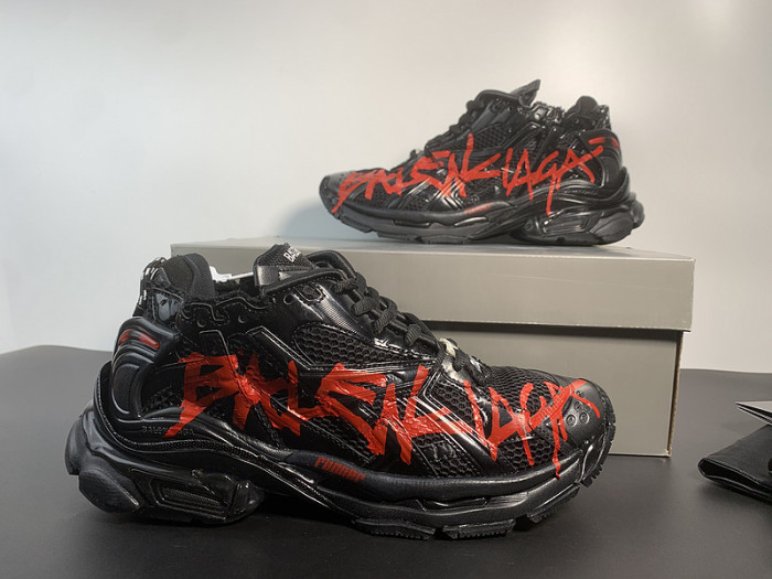 BALCIA RUNNER SNEAKER