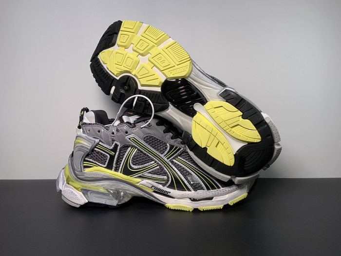 BALCIA RUNNER SNEAKER