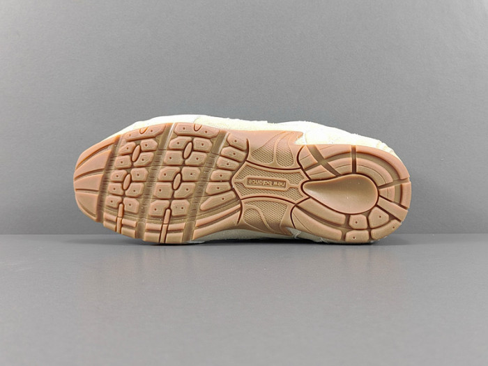 New Balance x Miu Miu Sneaker