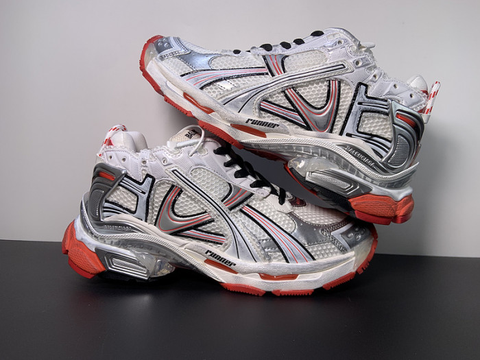 BALCIA RUNNER SNEAKER