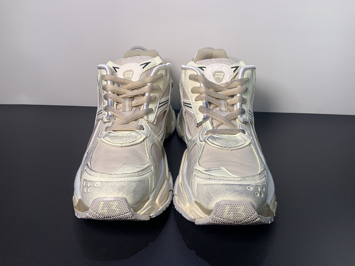 BALCIA RUNNER SNEAKER