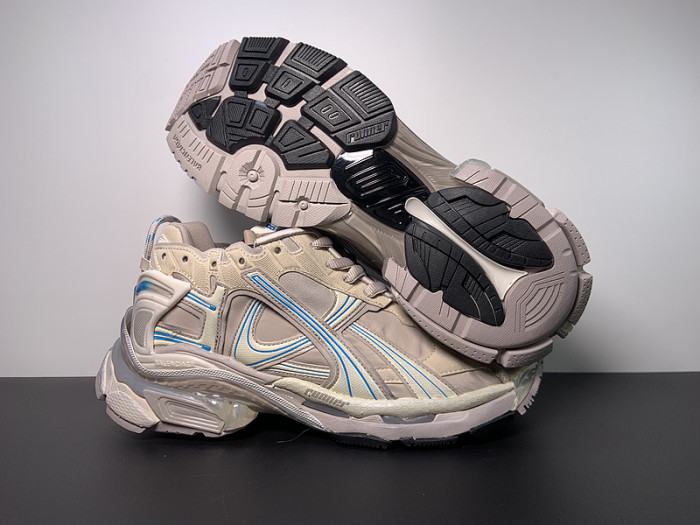 BALCIA RUNNER SNEAKER