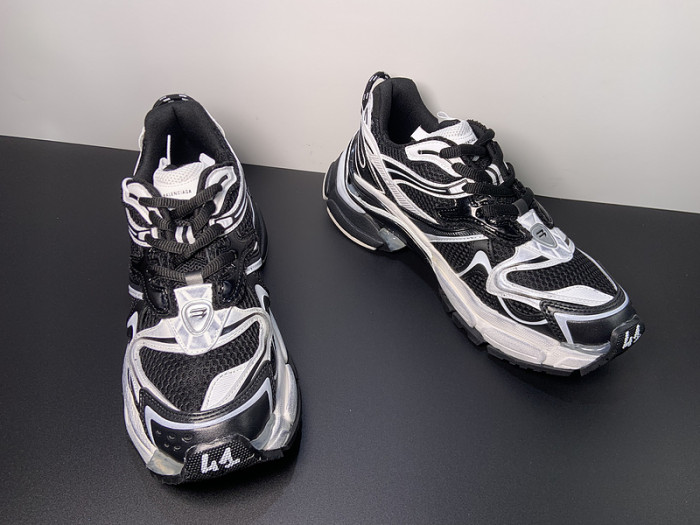 BALCIA RUNNER SNEAKER