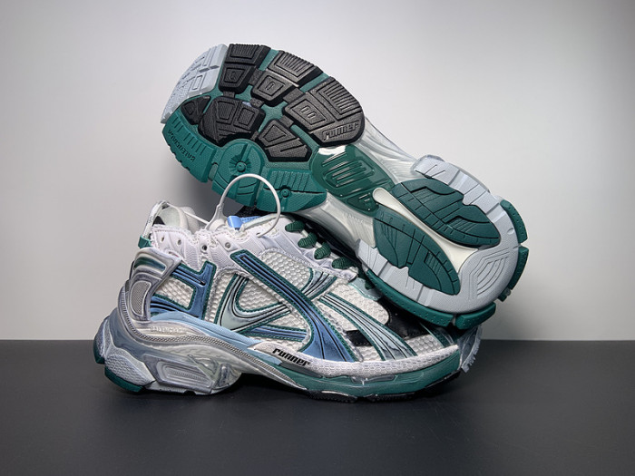 BALCIA RUNNER SNEAKER