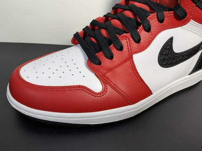 Air Jordan 1 Retro OG Satin Snake Skin Chicago CD0461-601