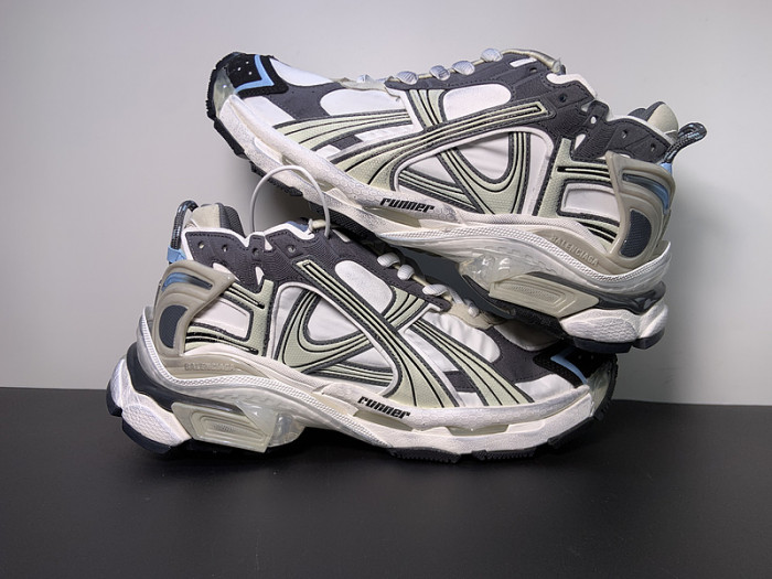 BALCIA RUNNER SNEAKER