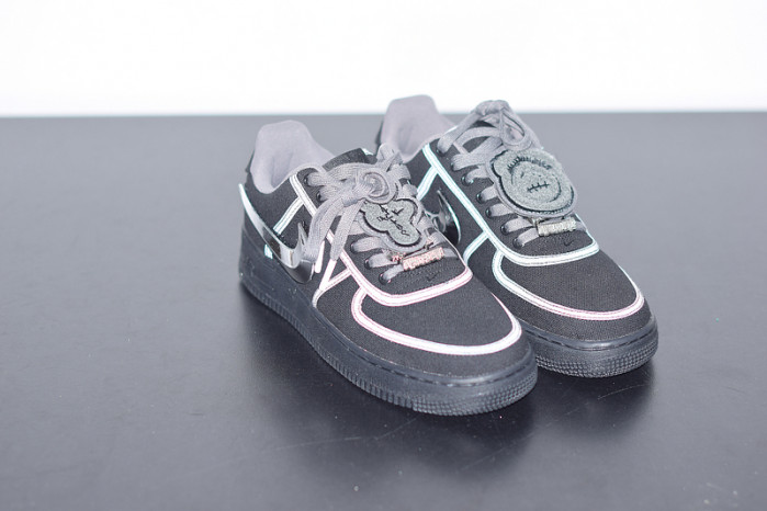Travis Scott x Air Force 1 AQ4211-001