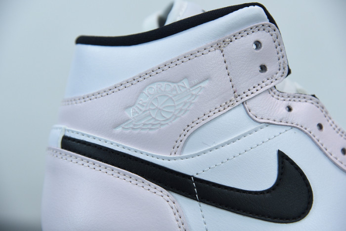 Air Jordan 1 Mid "Light Violet" BQ6472-500