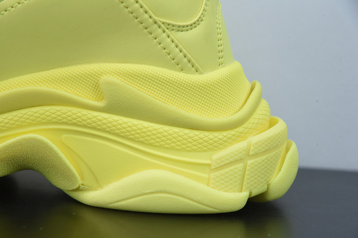 BALCIA Triple S Sneaker