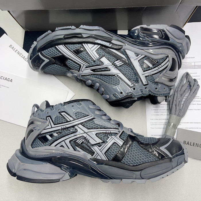 BALCIA RUNNER SNEAKER