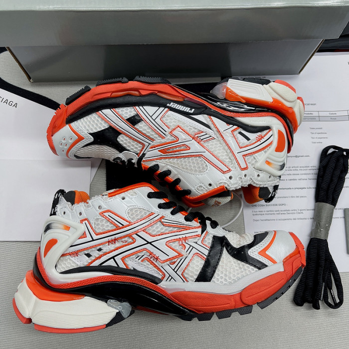 BALCIA RUNNER SNEAKER