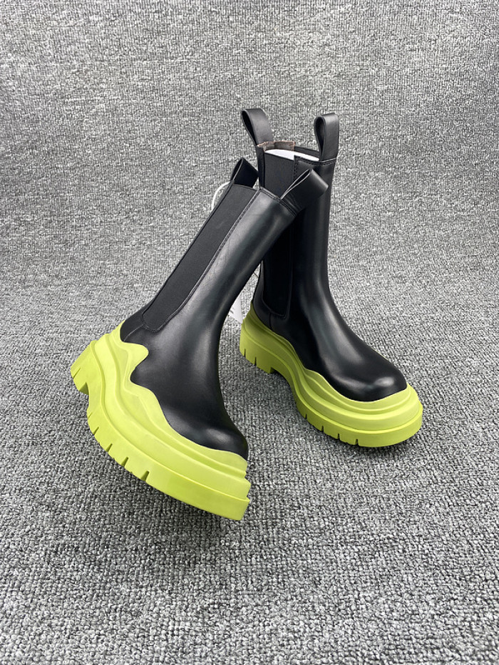 Bo*te*ga ve*ne*ta chelsea tire leather high boot