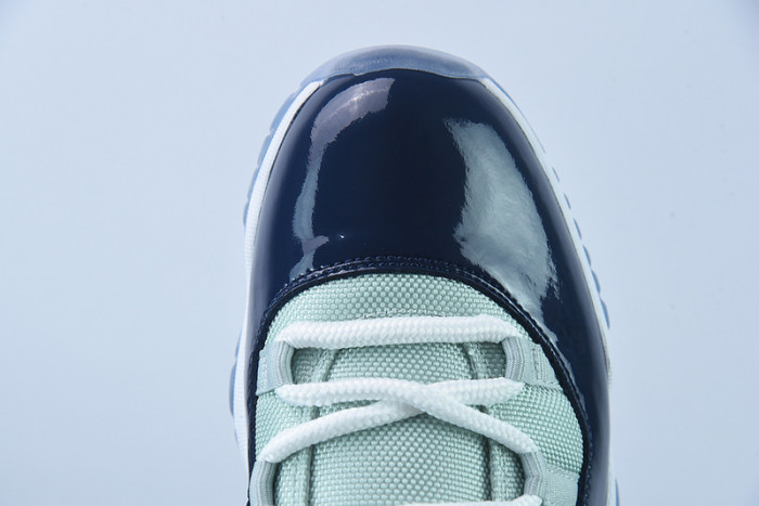 Air Jordan 11 Retro Low 