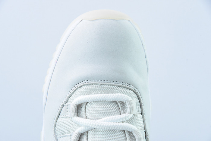 AIR JORDAN 11 RETRO PLATINUM TINT 378037-016