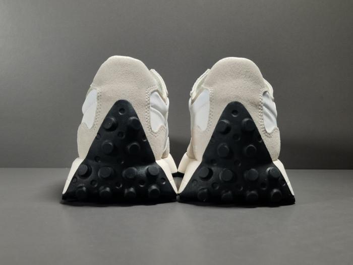 New Balance 327 Sea Salt Black MS327FE