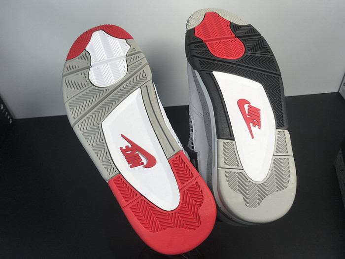 AIR JORDAN 4 RETRO SE 