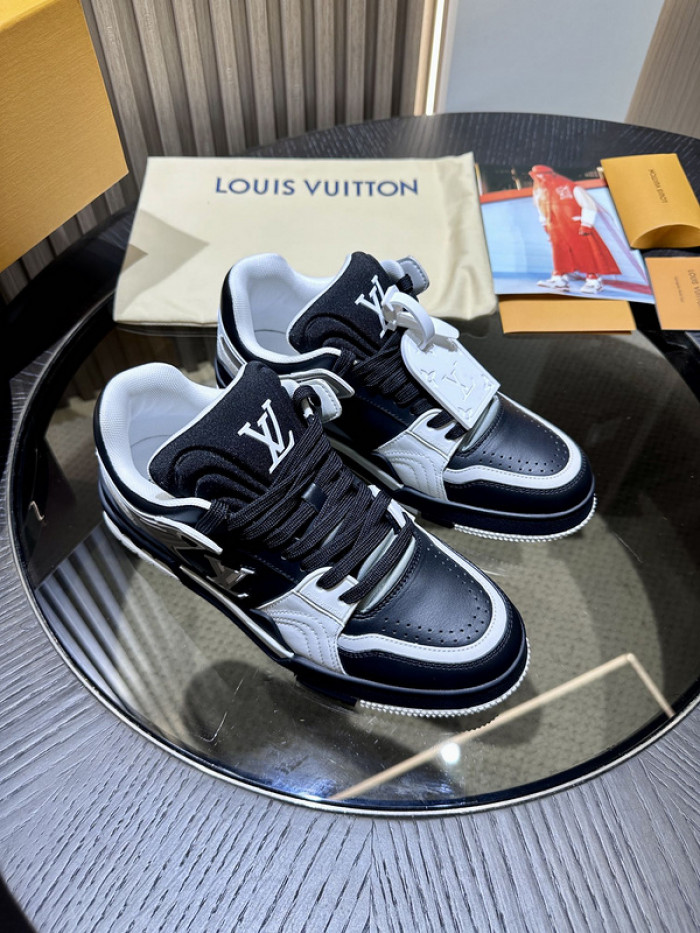 LUSV SNEAKERS