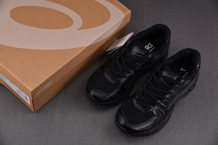 As*ic*s gel kayano triple black men