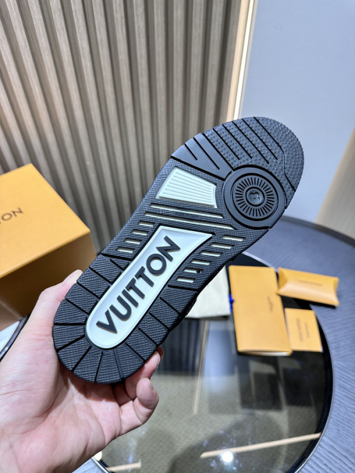 LUSV SNEAKERS