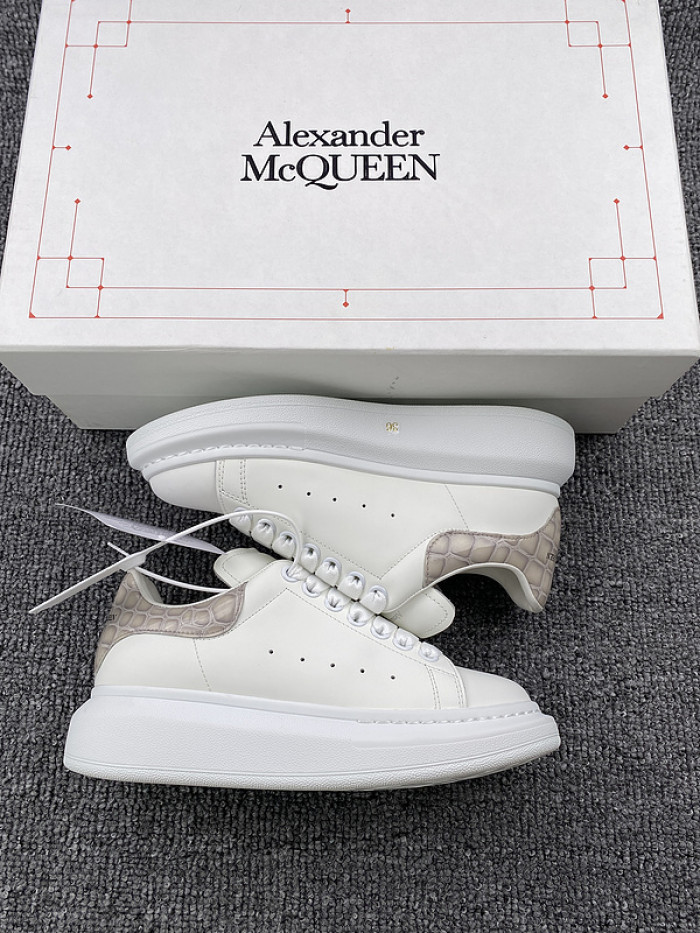 ALEXMQ Sneakers
