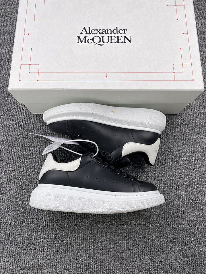 ALEXMQ Sneakers