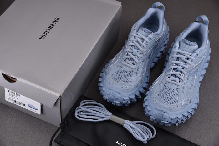 BALCIA DEFENDER SNEAKER