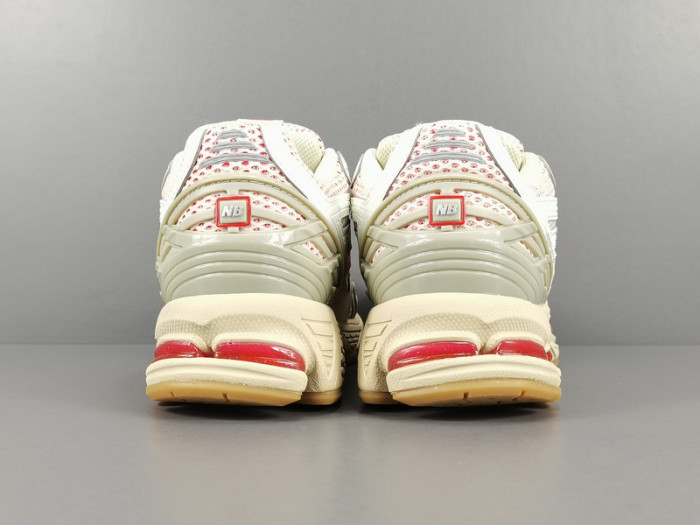 New Balance 1906R Sea Salt True Red 2022 - M1906RO