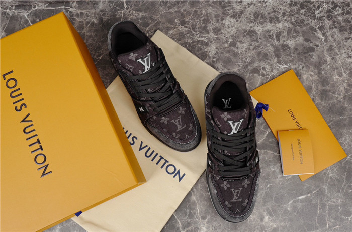 LUSV SNEAKERS