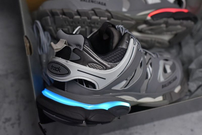 BALCIA Track SNEAKER (LED)